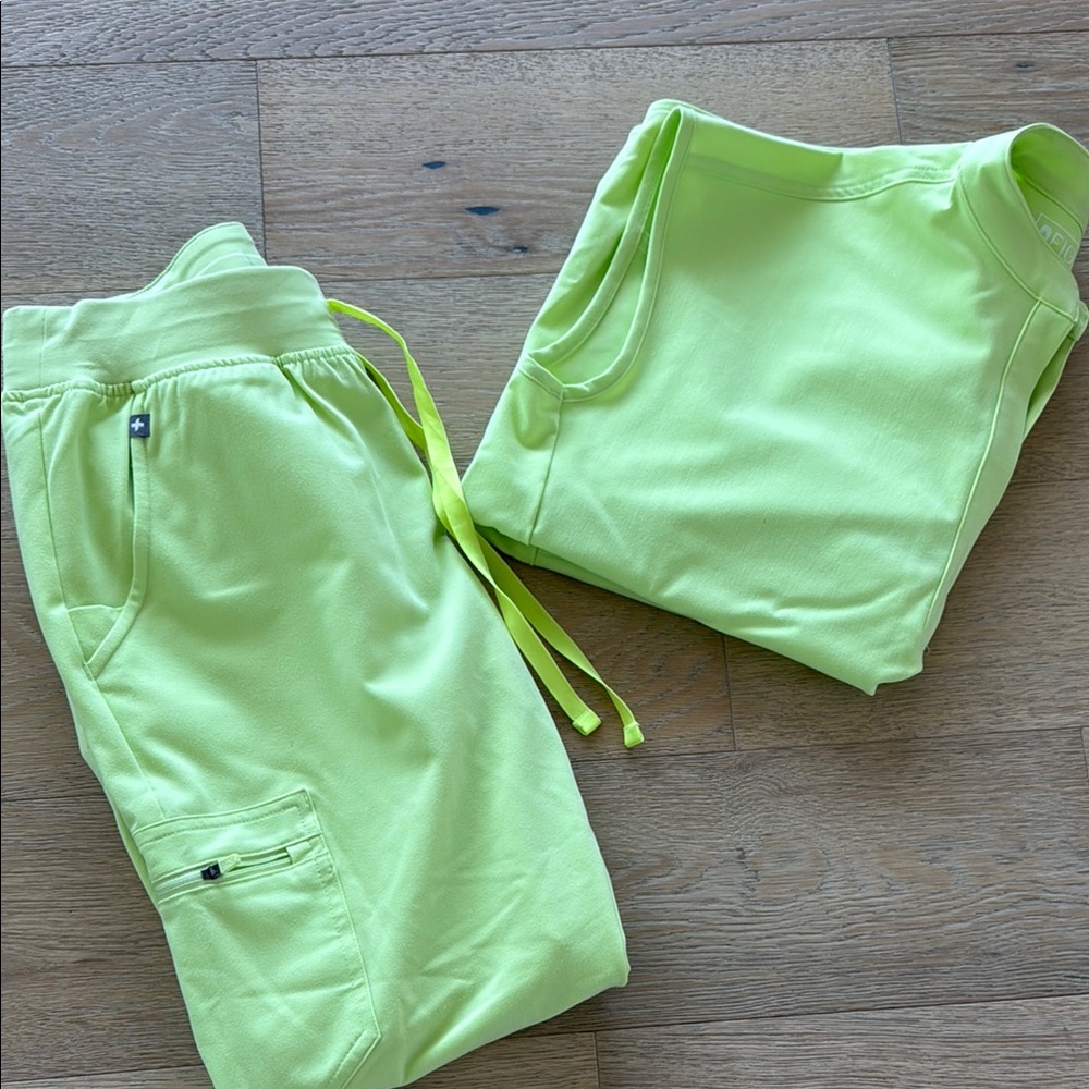 Figs Scrubs Set in Sea Mist
